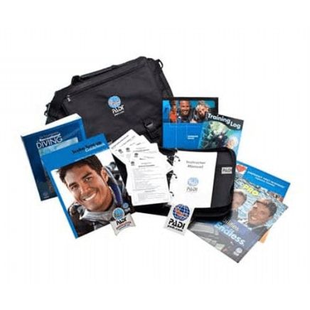 PADI Divemaster Crewpak