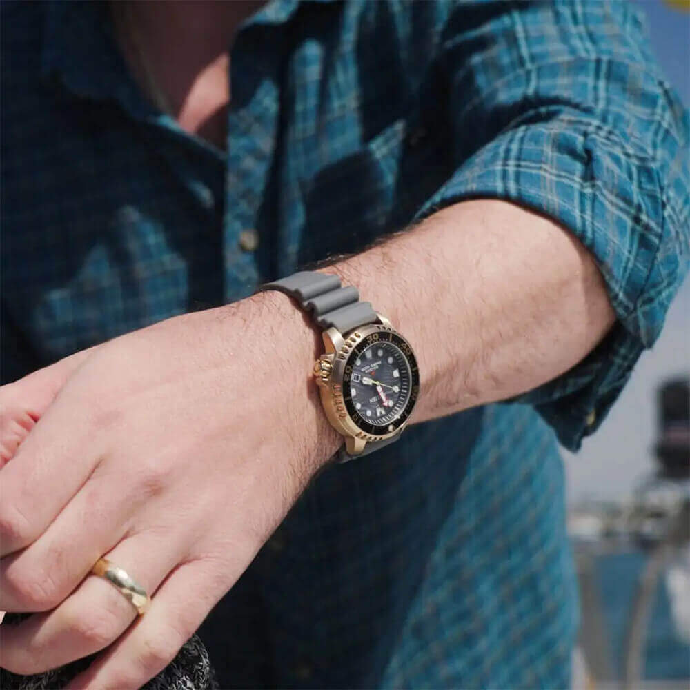 Citizen Promaster Diver Watch Grey + Gold - Eco-Drive BN0163-00H