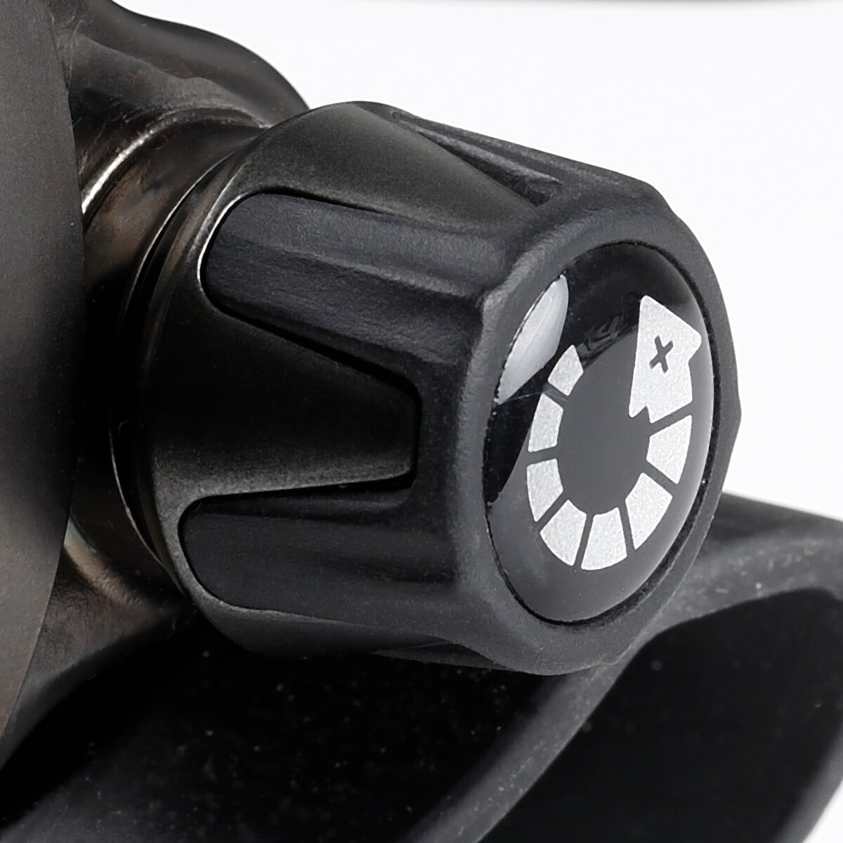 Mares Epic Adj 82X Regulator - DIN