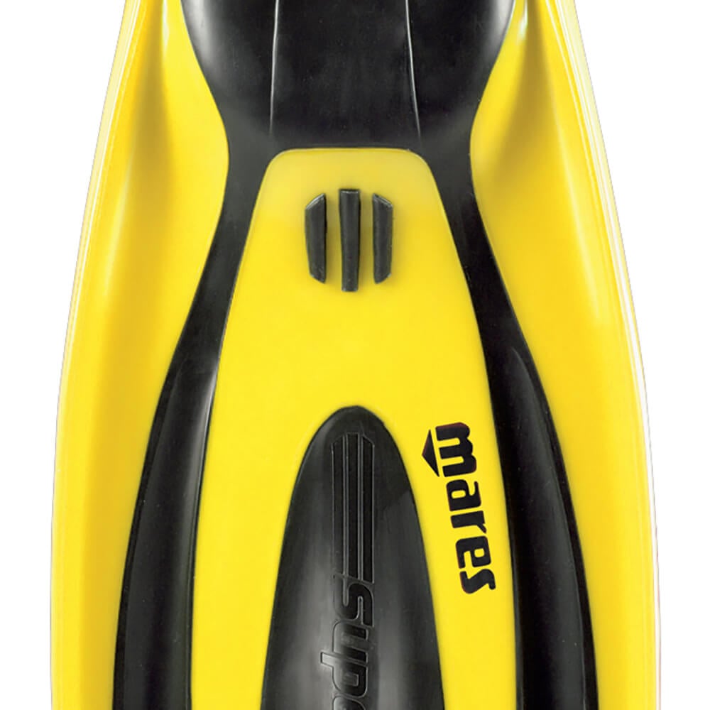 Mares Avanti Superchannel Fins - Open Heel Diving Fins Mares Avanti Superchannel Fins - Open Heel Diving Fins