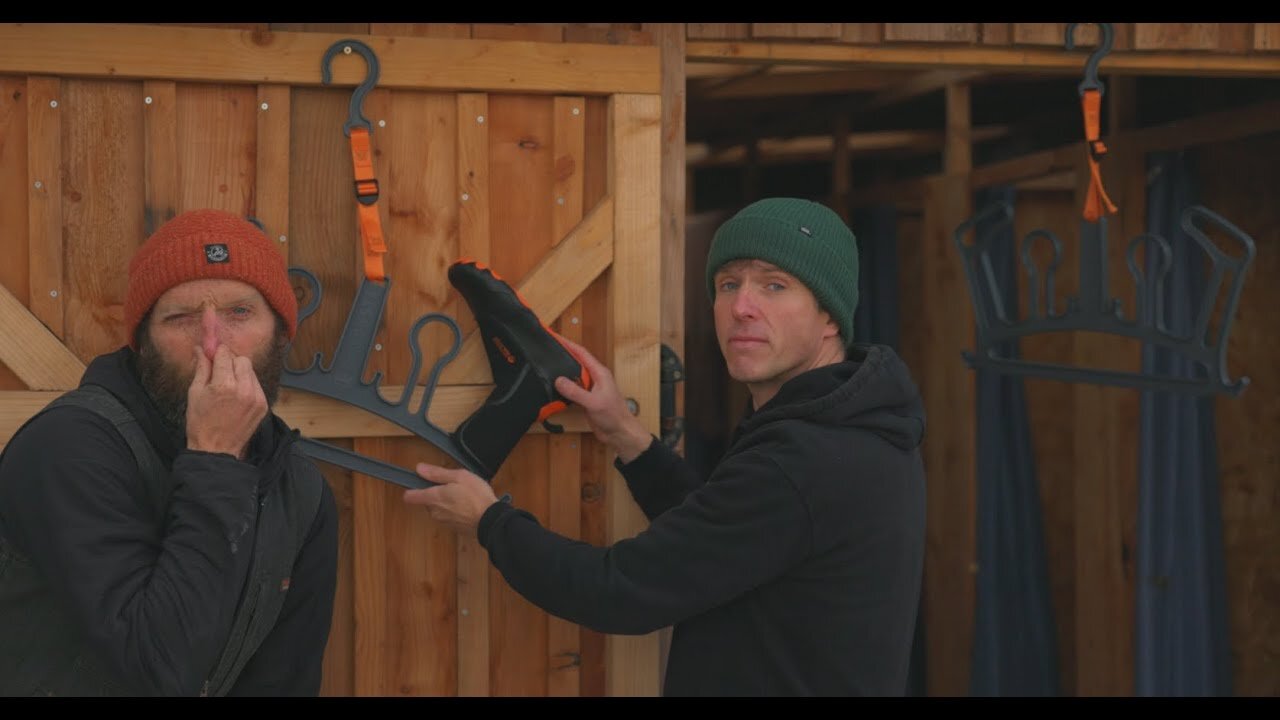 C-Monsta - The Ultimate Wetsuit Hanger V2